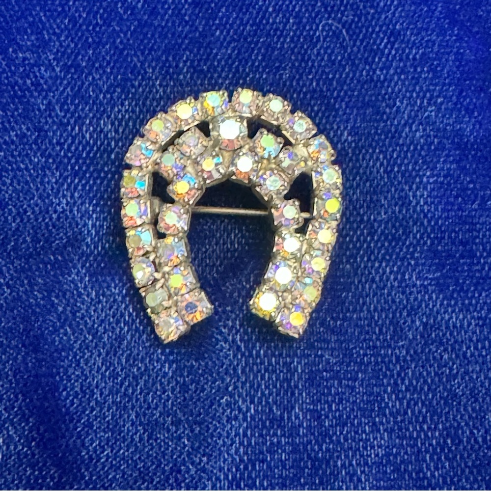 Beautiful AB Aurora Borealis Horseshoe Brooch Small Gold Tone Setting